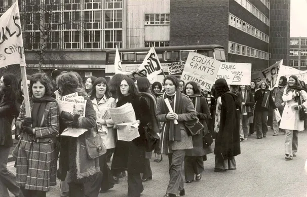 Warwick to ‘ban protesting the ban on protesting protest bans’